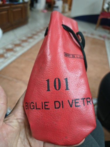 Biglie vetro nella loro - nella,